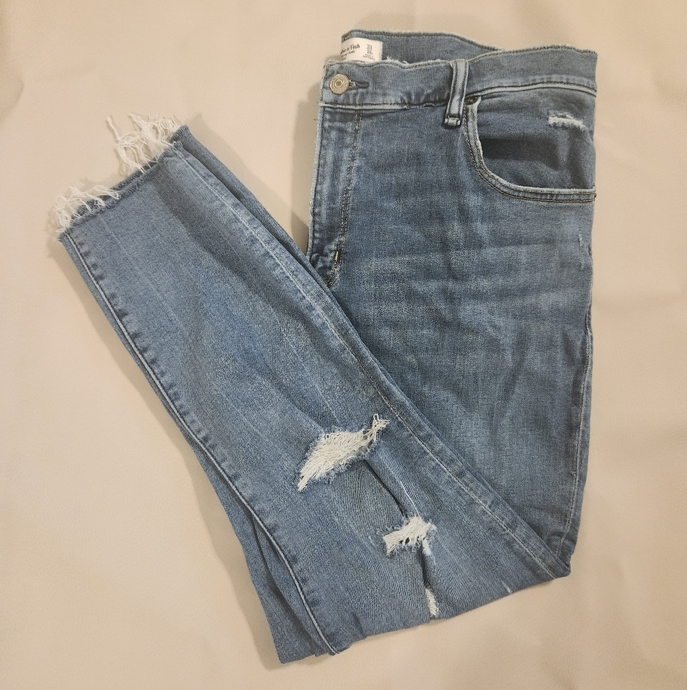 Abercrombie and Fitch The Super Skinny Ankle High Rise 33/16R